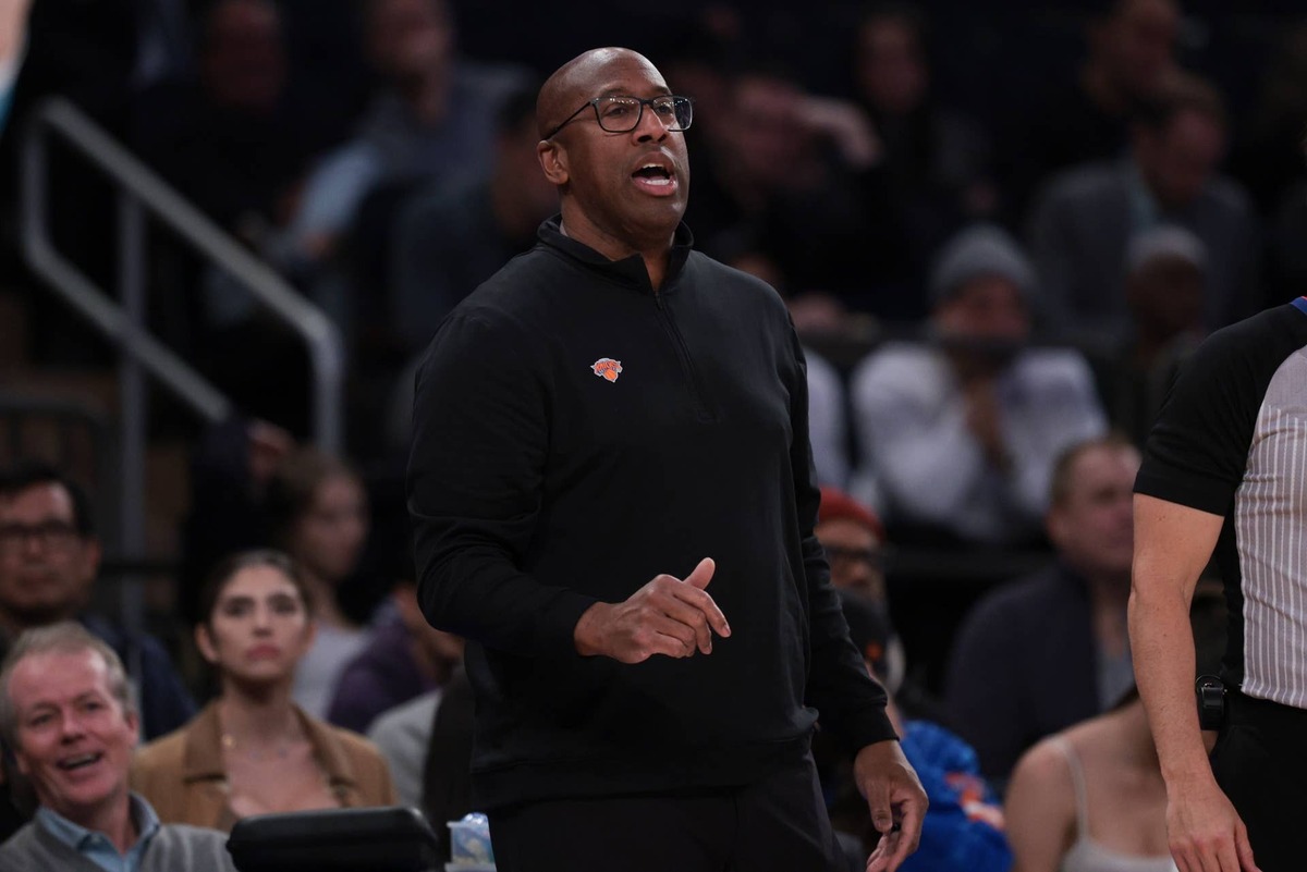  New York Knicks Head Coach Mike Brown © Vincent Carchietta-Imagn Images