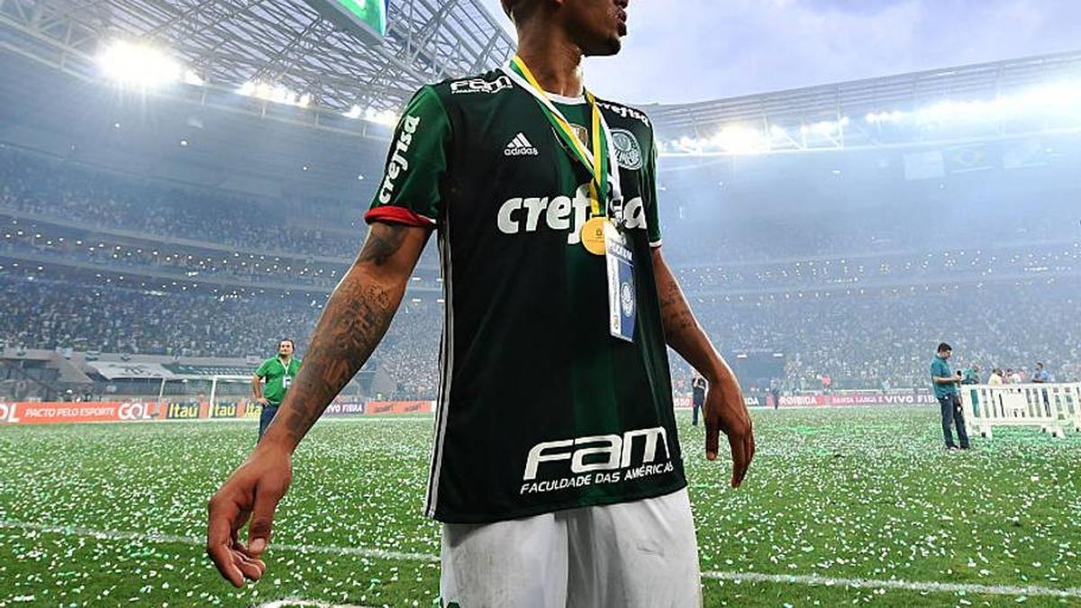 Jesus dreams of returning to Palmeiras. | NELSON ALMEIDA/AFP/Getty Images 