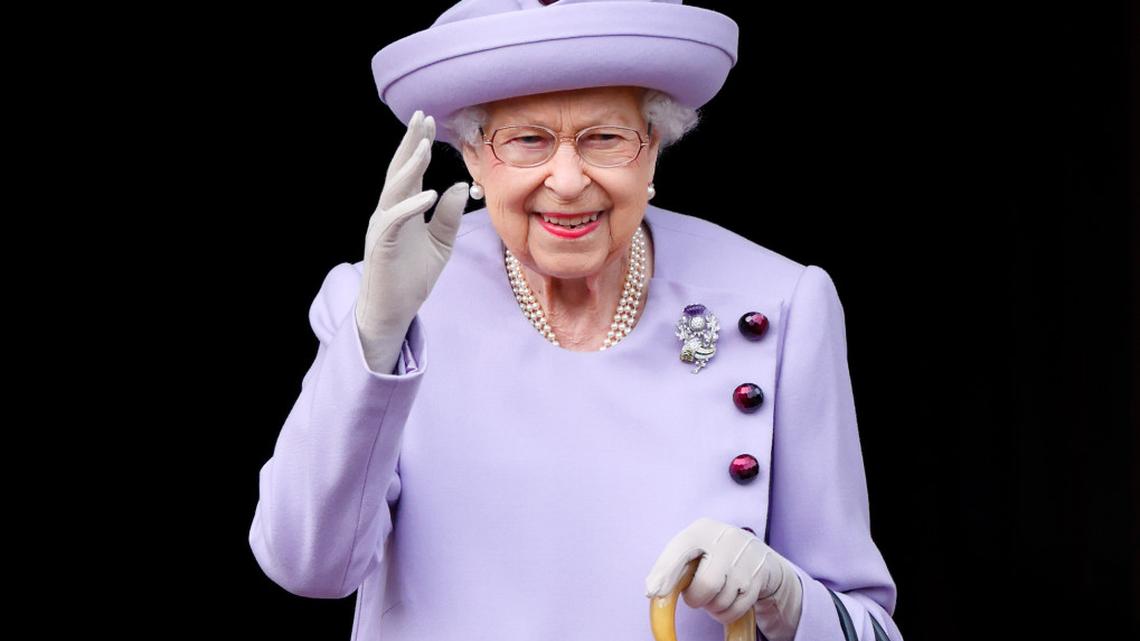 Queen Elizabeth 'Loved' Dancing and Singing to This 70s Hit Song 