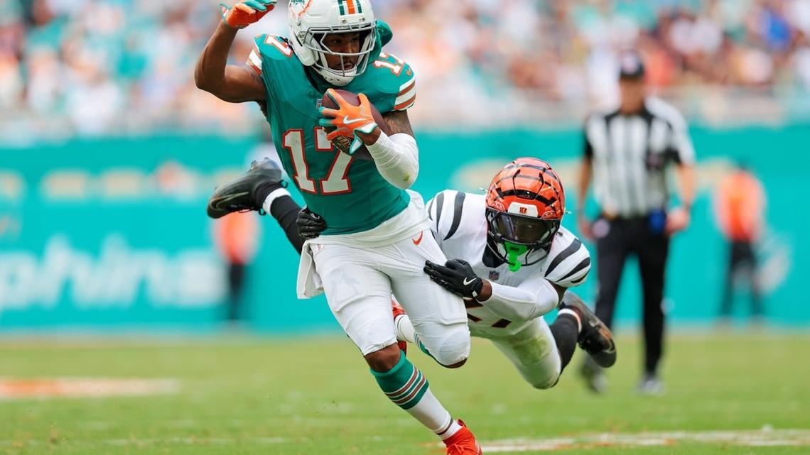 Jaylen Waddle thrilled about reunion with Broncos star Patrick Surtain II 