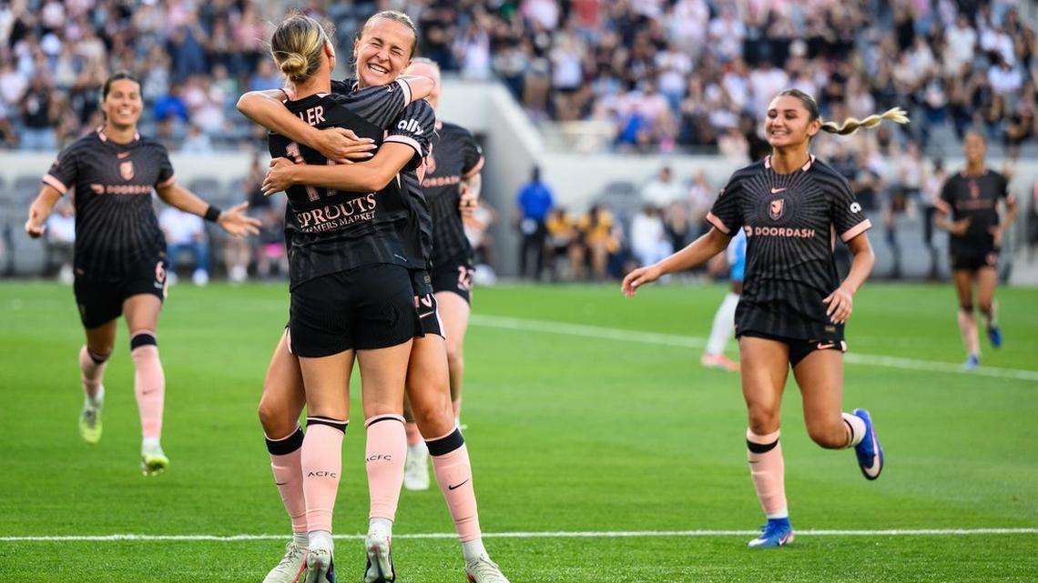 Angel City pour it on in 4-0 win over Stars