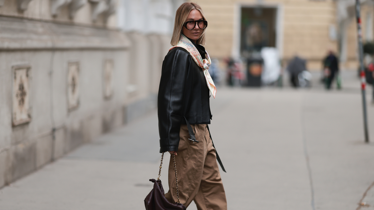 'Pebble Jeans' Are the Cozy Anti-Denim Style Jennifer Aniston Rocks