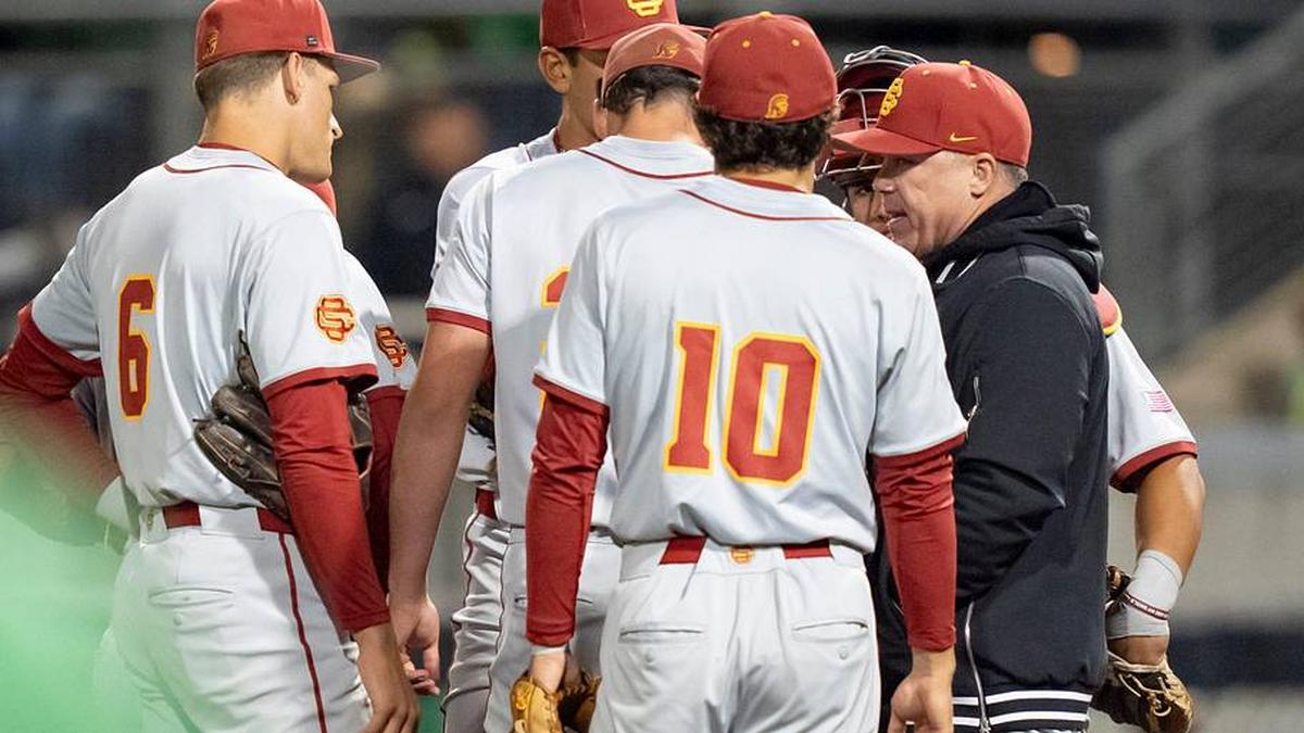  USC meets on the mound as the Oregon Ducks host the USC Trojans on May 14, 2026, in Eugene, Oregon. | Ben Lonergan/The Register-Guard / USA TODAY NETWORK via Imagn Images 