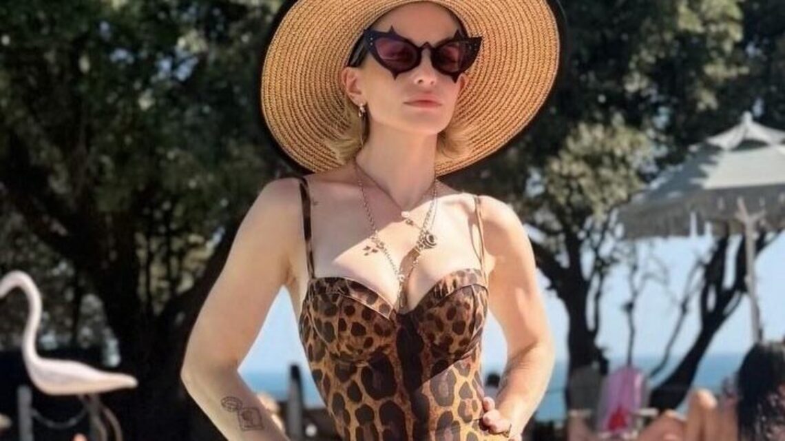 Kelly Osbourne Shows Off Her Wild Side in a Racy Leopard-Print Swimsuit 