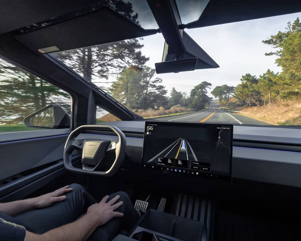 2025 Tesla Cybertruck interior FSD hands-free driving