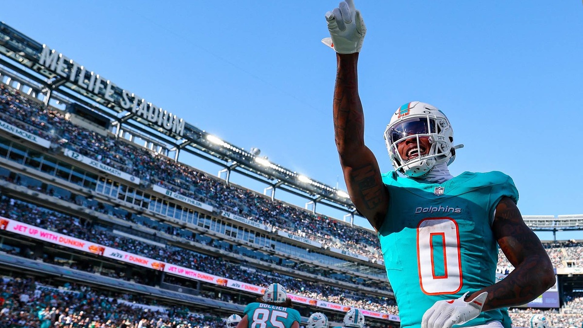Dolphins' PFF Grades: Who Balled Out And Who Bombed In First Win