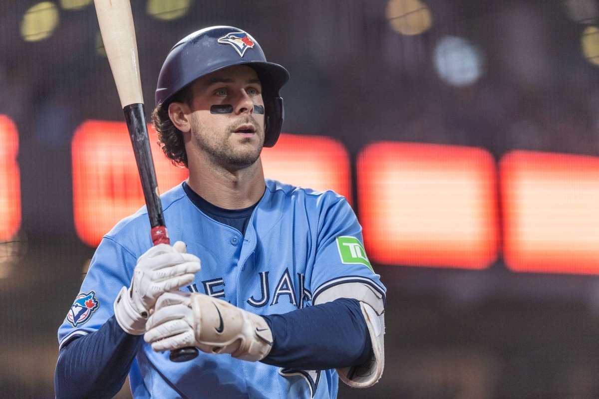  Toronto Blue Jays second baseman Ernie Clement (22) © Bob Kupbens-Imagn Images