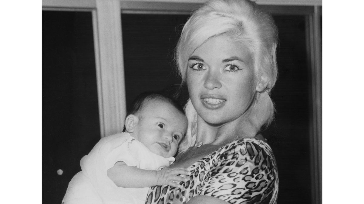 Jayne Mansfield and Mariska Hargitay in 1964Getty