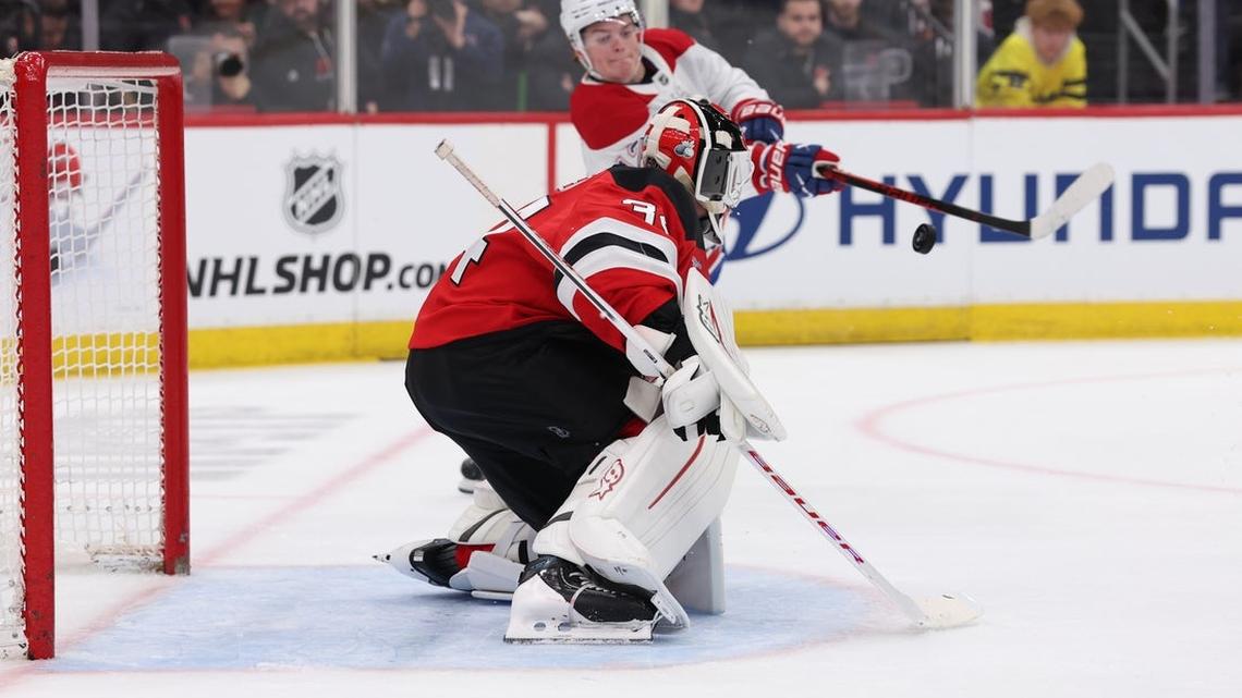 Habs outlast Devils in shootout to earn 8th straight victory