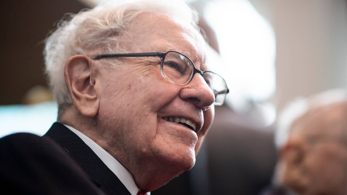 Warren Buffett's 2 rules look prescient as the S&P 500 slides 