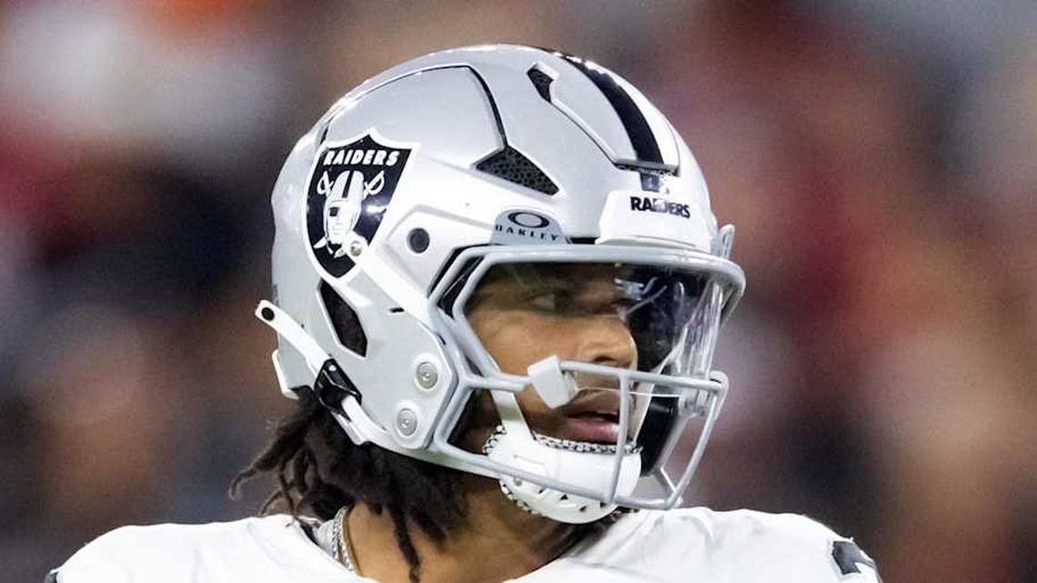  Aug 23, 2025; Glendale, Arizona, USA; Las Vegas Raiders cornerback Darien Porter (26) against the Arizona Cardinals during a preseason NFL game at State Farm Stadium. Mandatory Credit: Mark J. Rebilas-Imagn Images | Mark J. Rebilas-Imagn Images 