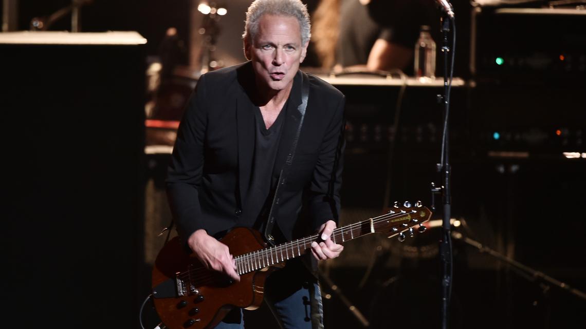 Lindsey Buckingham, former guitarist for Fleetwood Mac, attacked by a woman in Santa Monica 