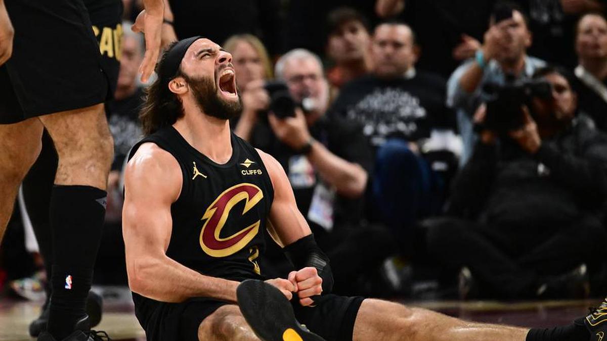  May 3, 2026; Cleveland, Ohio, USA; Cleveland Cavaliers guard Max Strus (2) reacts after a play against the Toronto Raptors during the first half of game seven in the first round of the 2026 NBA Playoffs at Rocket Arena. | Ken Blaze-Imagn Images 