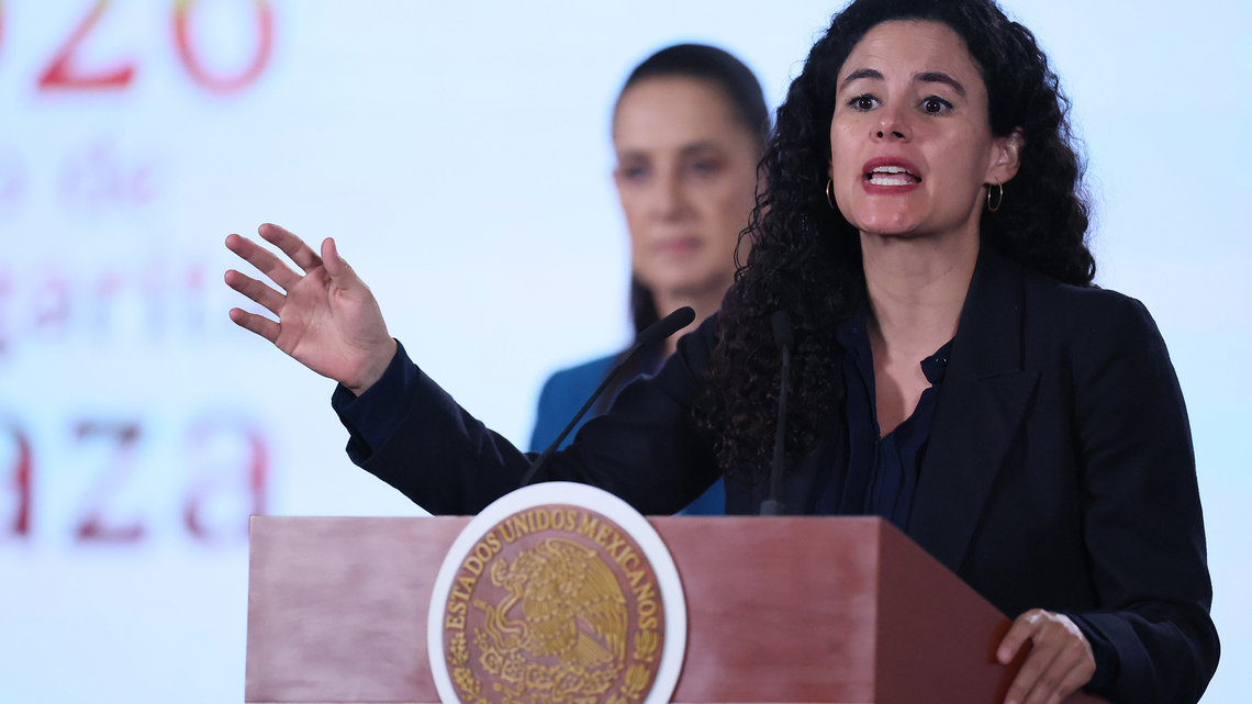 Mexican government list of journalists and political opponents sparks outcry 