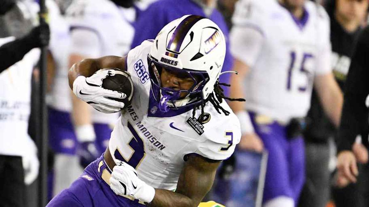  Dec 20, 2025; Eugene, OR, USA; James Madison Dukes running back Wayne Knight (3) rushes during the second quarter against the Oregon Ducks at Autzen Stadium. Mandatory Credit: Troy Wayrynen-Imagn Images | Troy Wayrynen-Imagn Images 