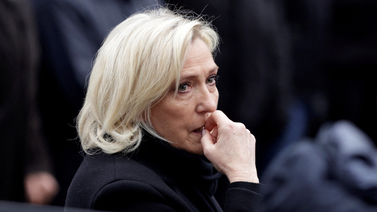 French far-right leader and member of parliament Marine Le Pen, President of the French far-right National Rally (Rassemblement National - RN) party parliamentary group, arrives to attend a religious ceremony to pay tribute to her father late French far-right figure Jean-Marie Le Pen, who died at the age of 96, at the Notre-Dame du Val-de-Grace church in Paris, France, January 16, 2025. REUTERS/Abdul Saboor