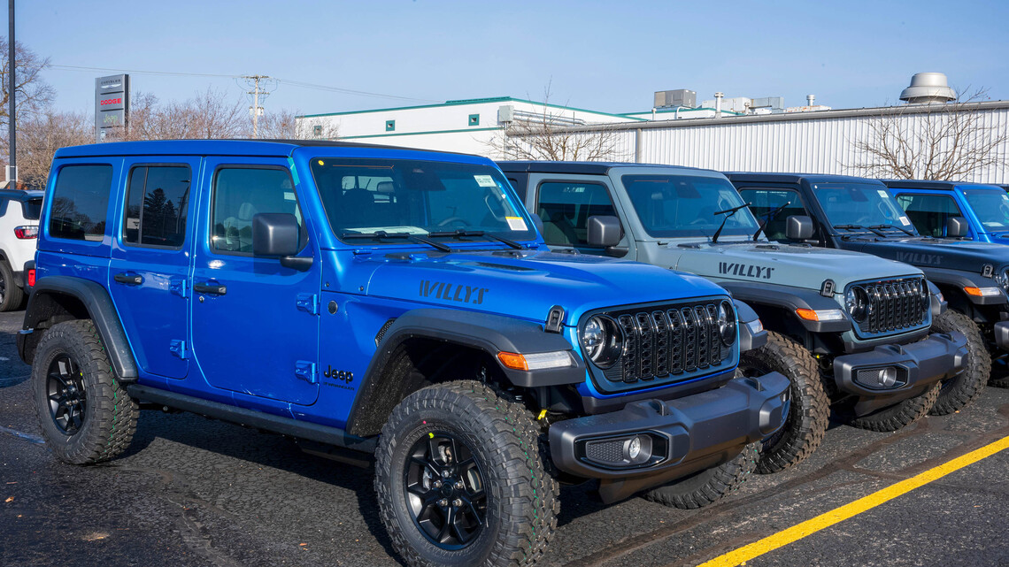 Jeep says 1 injury and 72 fires linked to Wrangler, Gladiator recall 