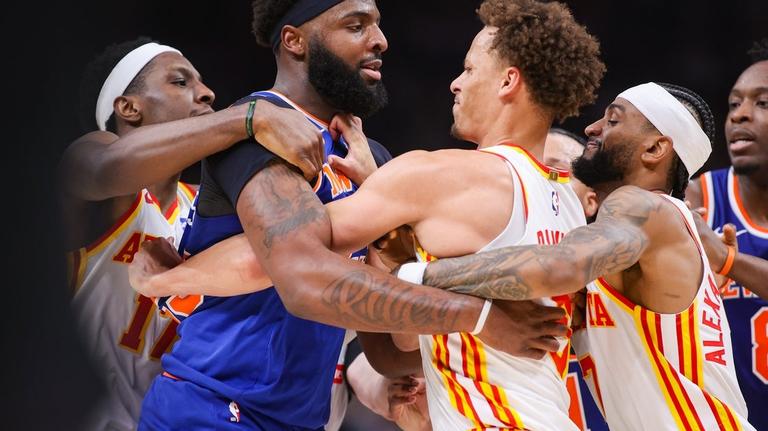 NBA fines Mitchell Robinson, Dyson Daniels for tussle 