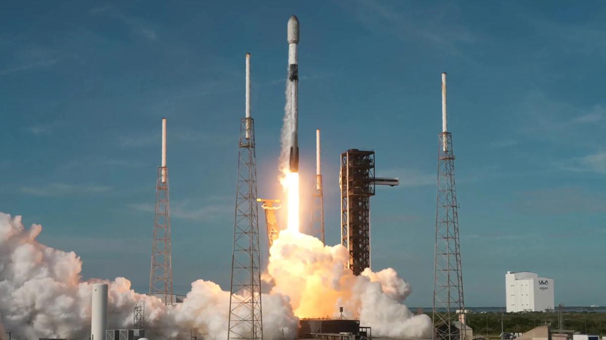A SpaceX Falcon 9 rocket launches with Starlink satellites on Friday, May 29, 2026, the morning after a Blue Origin New Glenn rocket explosion on a pad farther south at Cape Canaveral Space Force Station. (SpaceX/TNS)
