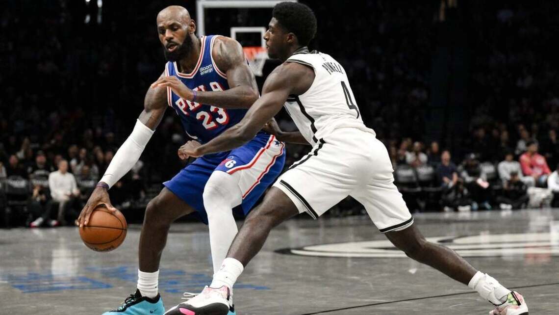 LeBron James scores 10 points in 76ers preseason debut 