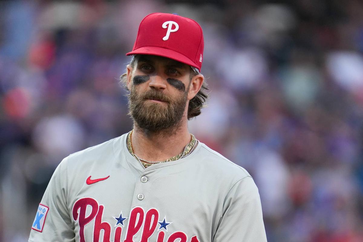  Bryce Harper illustrates how WAR and offense rankings diverge. © Lucas Boland-Imagn Images
