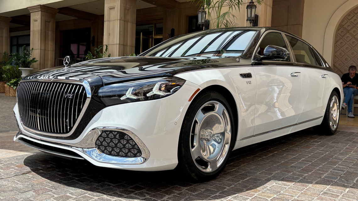 Mercedes' ultimate luxury sedan made me ask: Am I even in a car? 