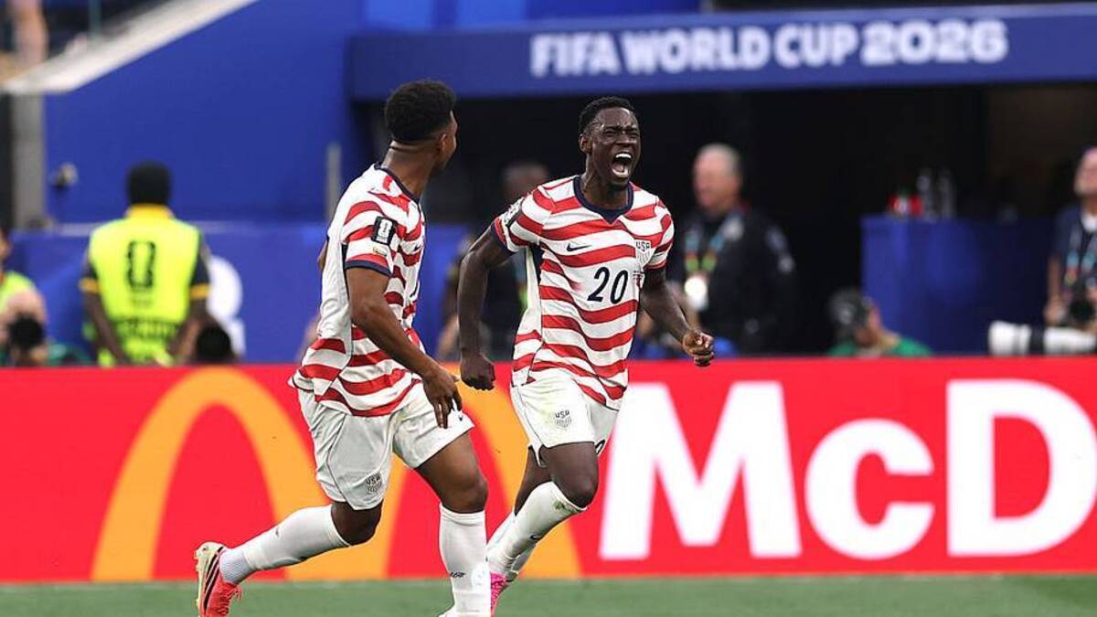  Falorin Balogun (right) put on an epic display. | Jamie Squire/Getty Images 