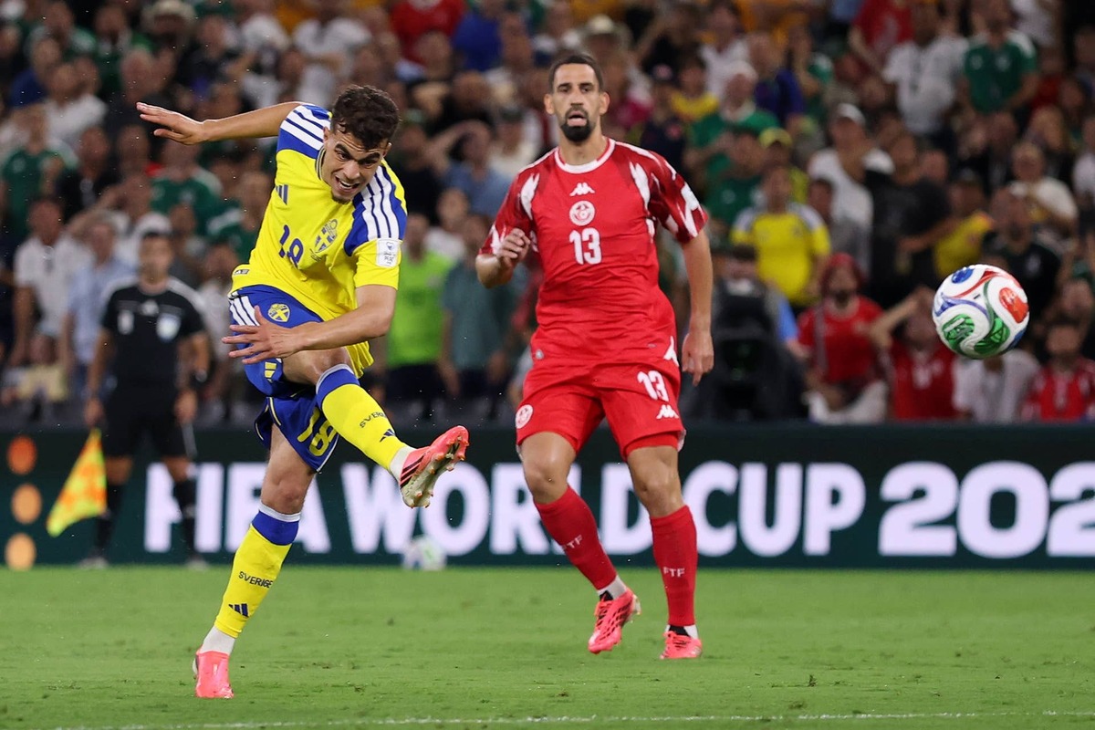  Yasin Ayari #18 of Sweden scores his team's first goal during the FIFA World Cup 2026 Group F match between Sweden and Tunisia at Monterrey Stadium on June 14, 2026 in Monterrey, Mexico. (Photo by Luke Hales/Getty Images) Photo by Luke Hales/Getty Images