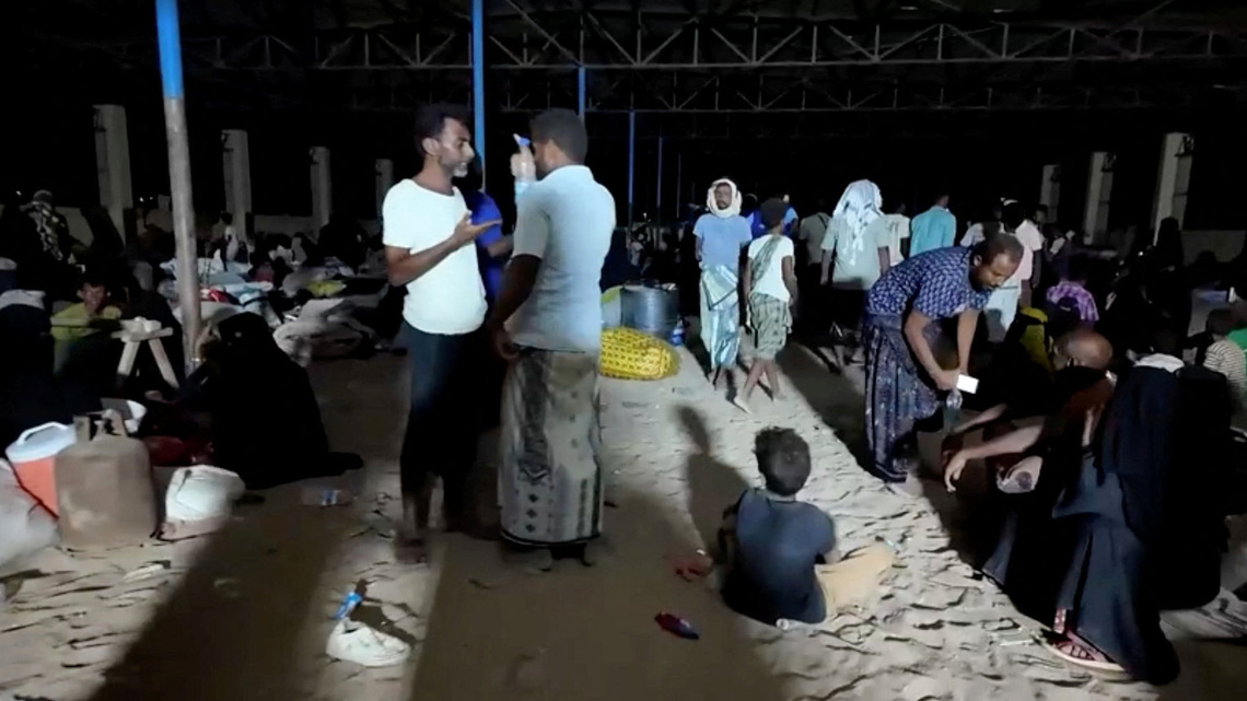Yemen conflict displaces over 100,000 people, UN says