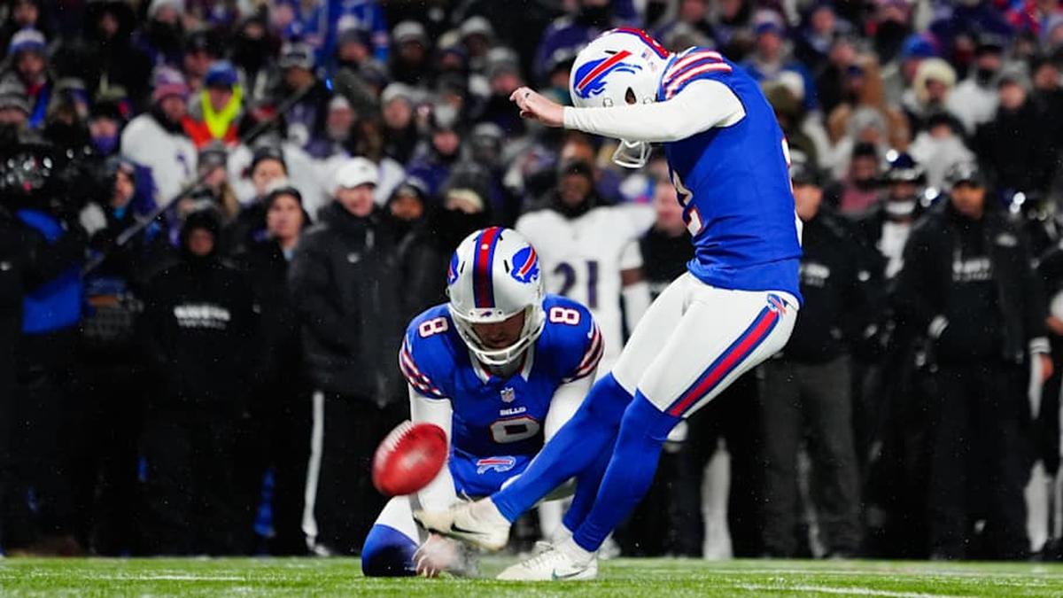  Buffalo Bills place kicker Tyler Bass (2) kicks a field goal during the fourth quarter against the Baltimore Ravens in a 2025 AFC divisional round game at Highmark Stadium. | Gregory Fisher-Imagn Images 
