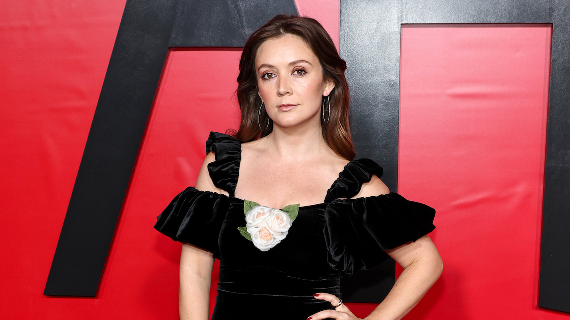 Billie Lourd Shares How Debbie Reynolds Felt About Elizabeth Taylor Affair 