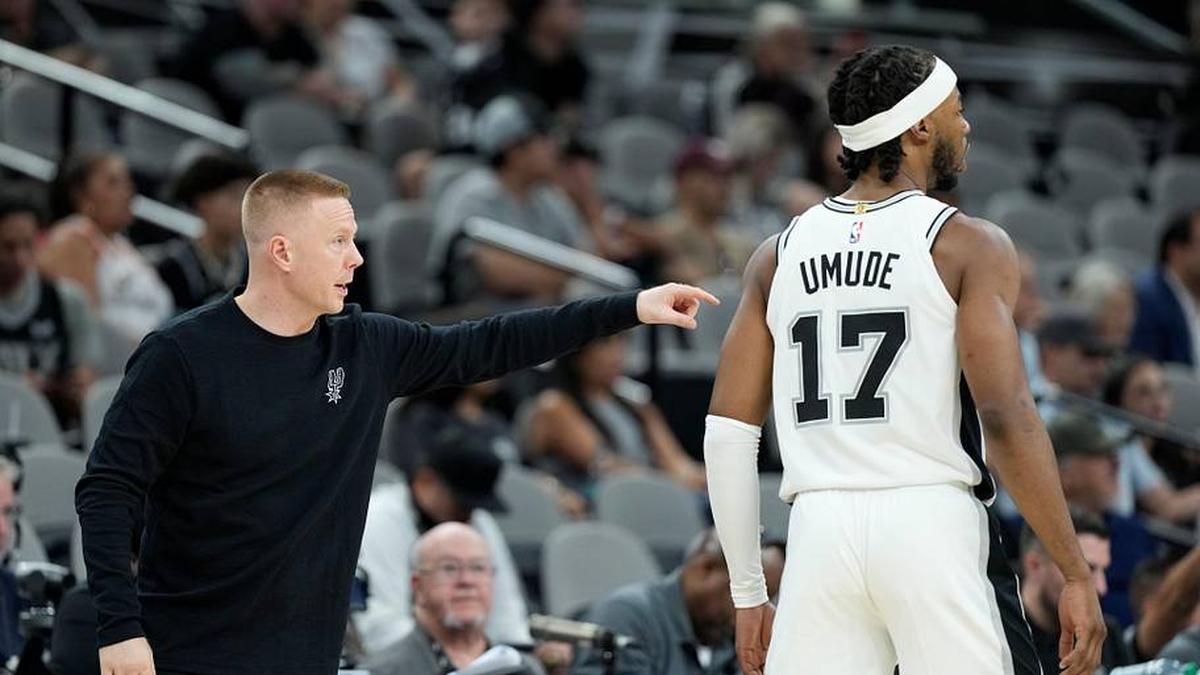  Sean Sweeney joins the Spurs staff in 2025 after a stint with the Mavericks. | Scott Wachter-Imagn Images 