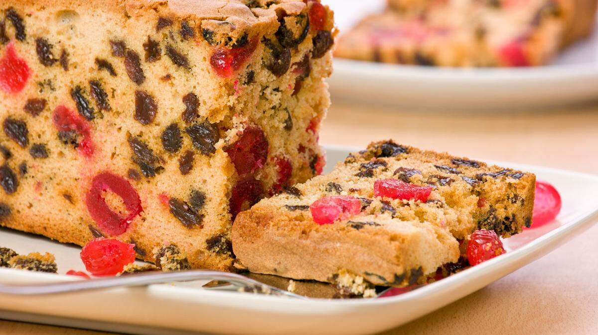 Fruitcake, a holiday tradition, is making a comeback.