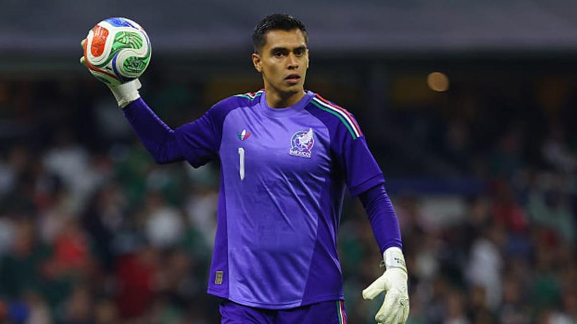  Raúl Rangel is El Tri's top option between the posts. | Agustin Cuevas/Getty Images 