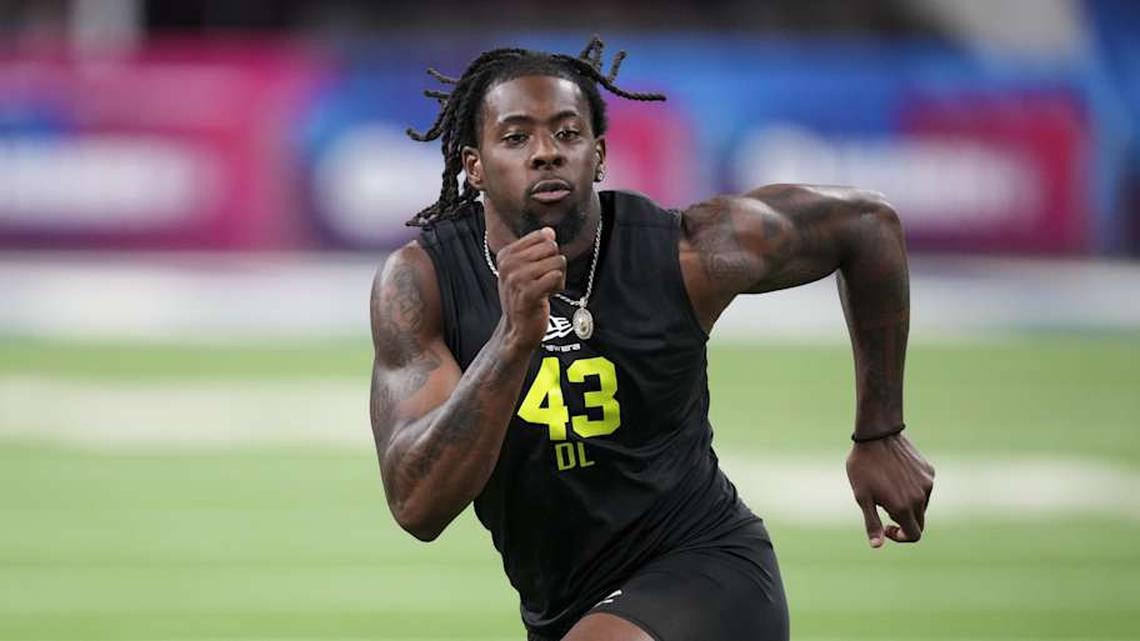  Feb 26, 2026; Indianapolis, IN, USA; Boston College defensive lineman Quintayvious Hutchins (DL43) during the NFL Scouting Combine at Lucas Oil Stadium. Mandatory Credit: Kirby Lee-Imagn Images | Kirby Lee-Imagn Images 