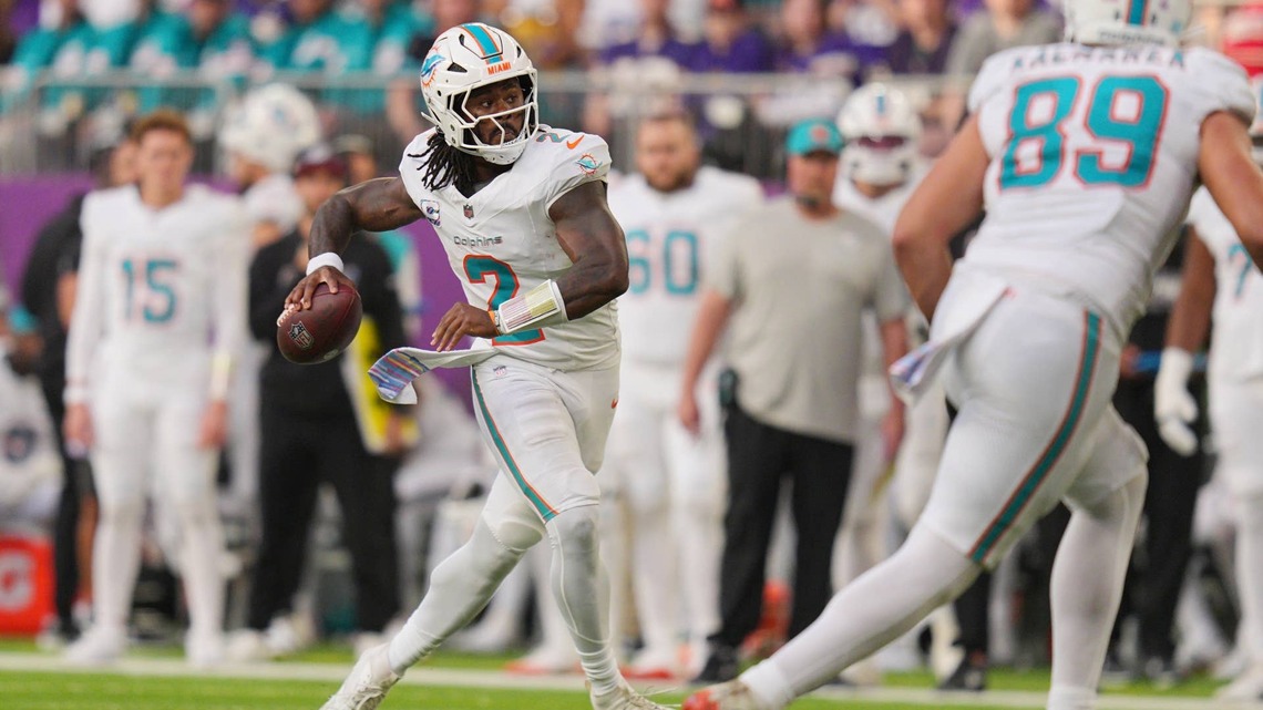 Miami's Biggest Question Before the Jets: Can Jeff Hafley Stabilize Quarterback Play? 