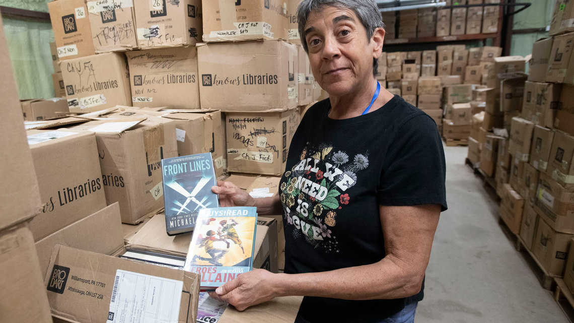 Local groups honor Dolly Parton's legacy by giving books to kids