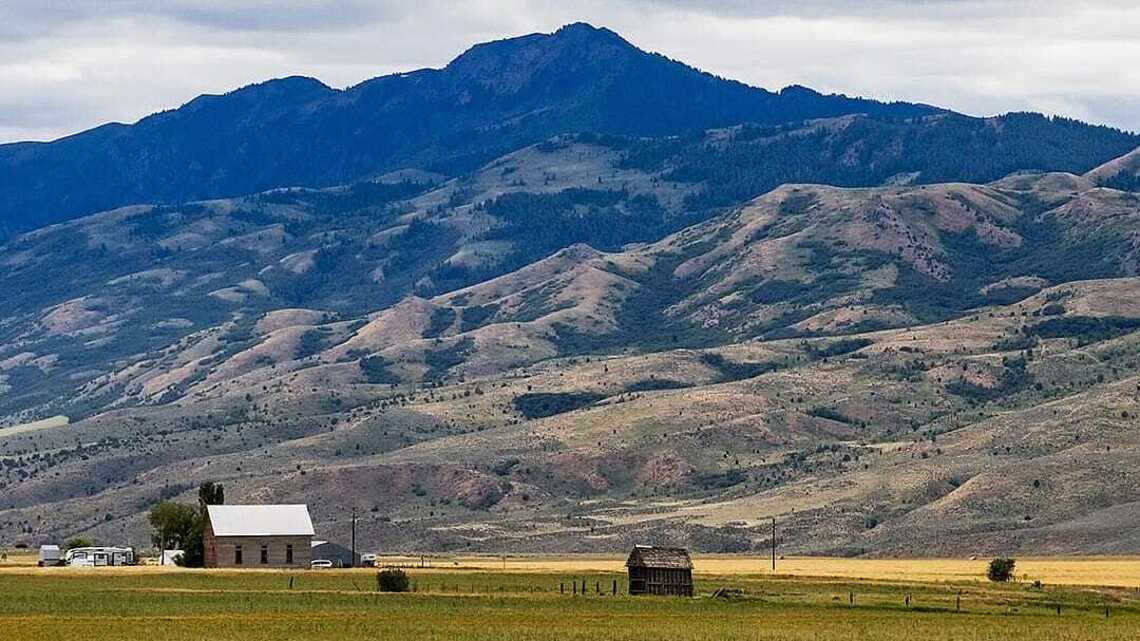 A rural county banned renewables. It’s having second thoughts 