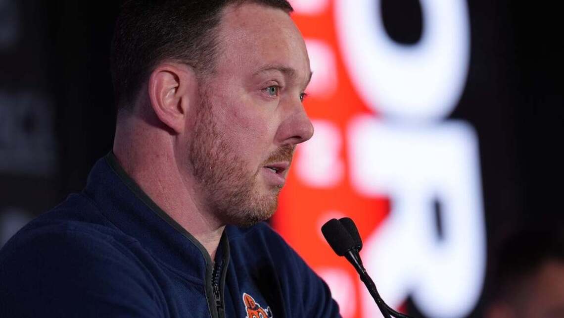 Syracuse starts anew with throwback Gerry McNamara calling shots 