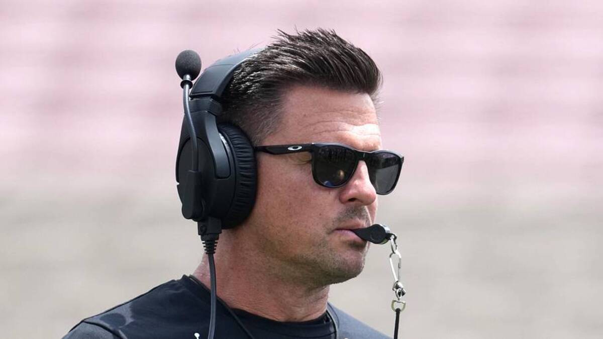  May 2, 2026; Pasadena, CA, USA; UCLA Bruins coach Bob Chesney reacts during the spring game at Rose Bowl. Mandatory Credit: Kirby Lee-Imagn Images | Kirby Lee-Imagn Images 