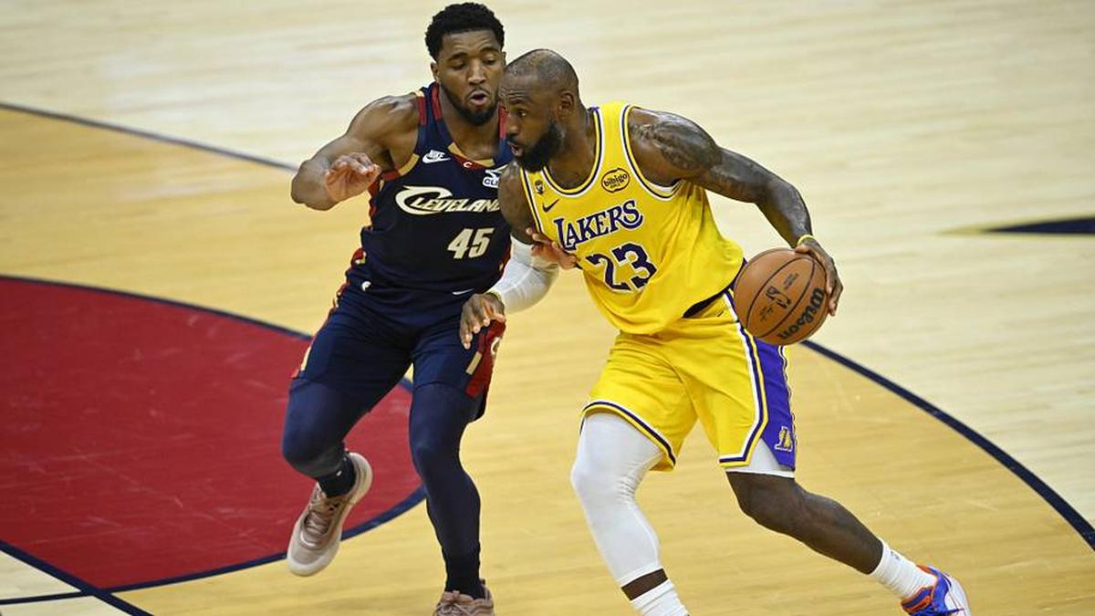  It's time for Donovan Mitchell and LeBron James to team up in Cleveland. | David Richard-Imagn Images 
