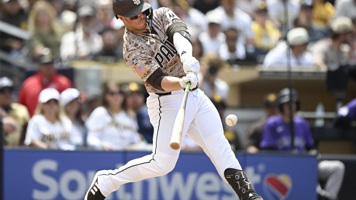 Ty France hits 2 homers as Padres rally past D-backs in Mexico City  