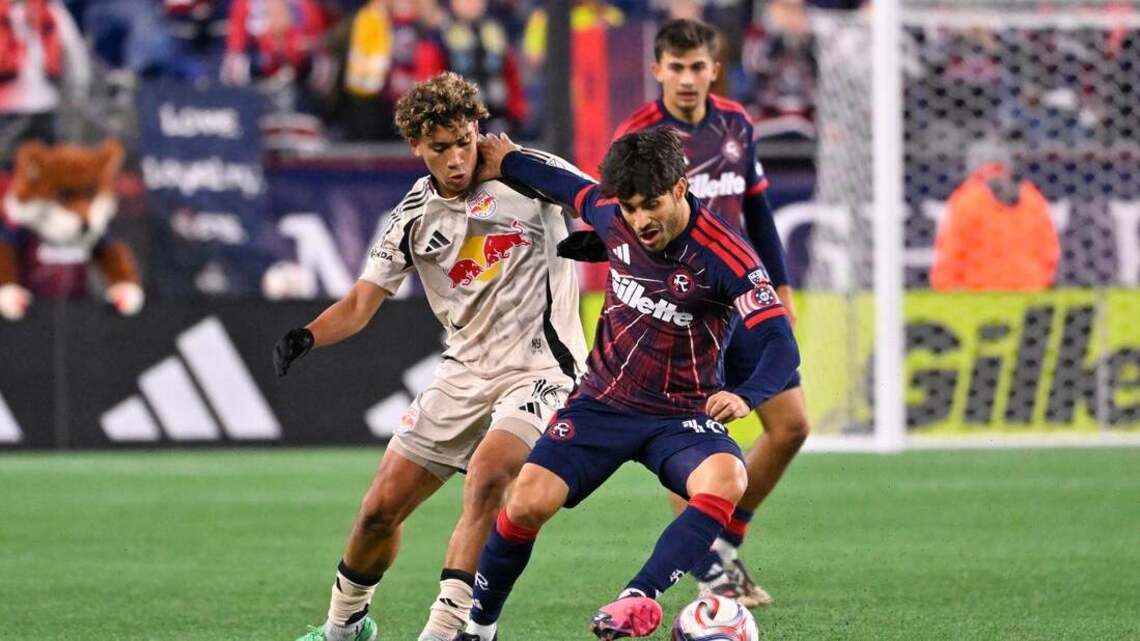 Daniel Gazdag scores late to help Revs pull out win over Red Bulls