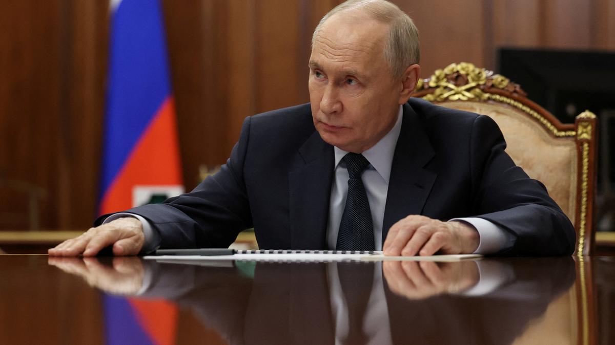 Russia's President Vladimir Putin attends a meeting with CEO of Rostec state corporation Sergei Chemezov in Moscow, Russia, May 7, 2026. Sputnik/Mikhail Metzel/Pool via REUTERS