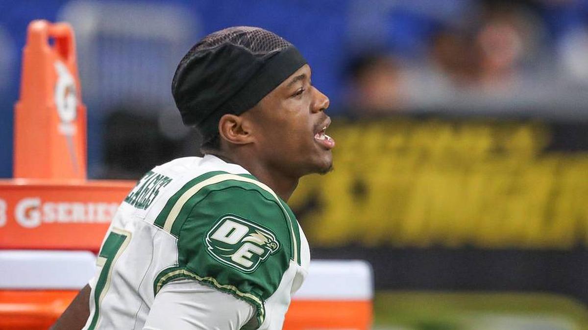  DeSoto's Ethan Feaster warms up after halftime during Friday's game at the Alamodome on Sept. 13, 2024, in San Antonio, Texas. | Angela Piazza/Caller-Times / USA TODAY NETWORK via Imagn Images 
