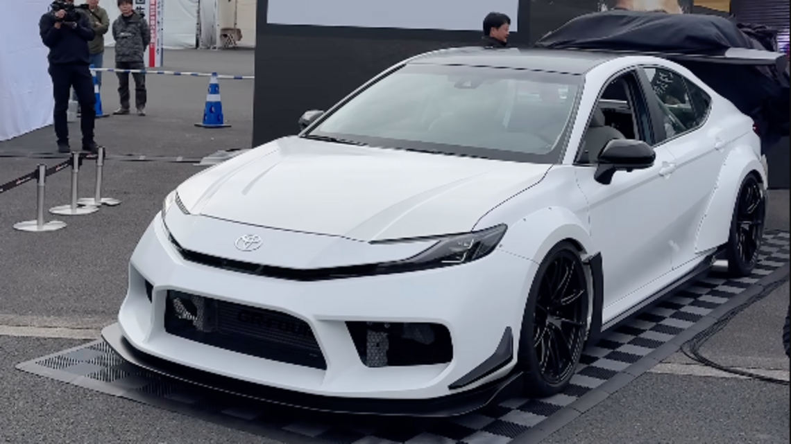Toyota Camry Goes Wild With 700 HP, Seven Cylinders And RWD Bosozoku Build 