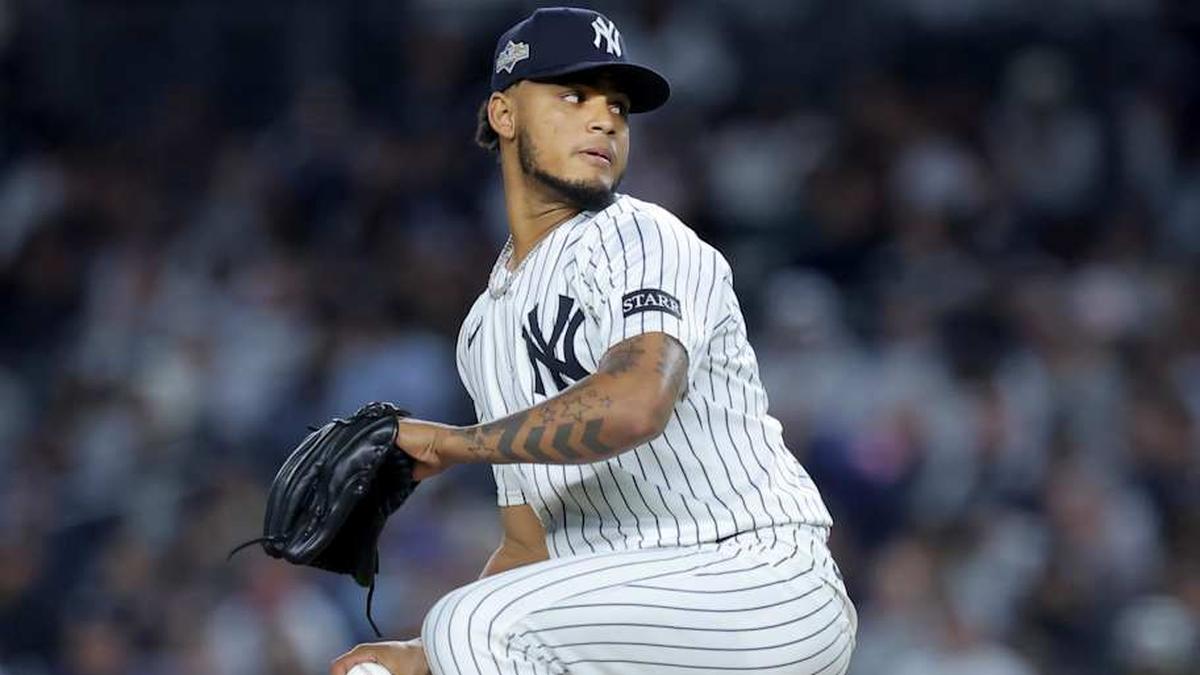  Camilo Doval isn't giving the Yankees much reason to believe in a turnaround. Will he help his case vs. the Mets? | Brad Penner-Imagn Images 