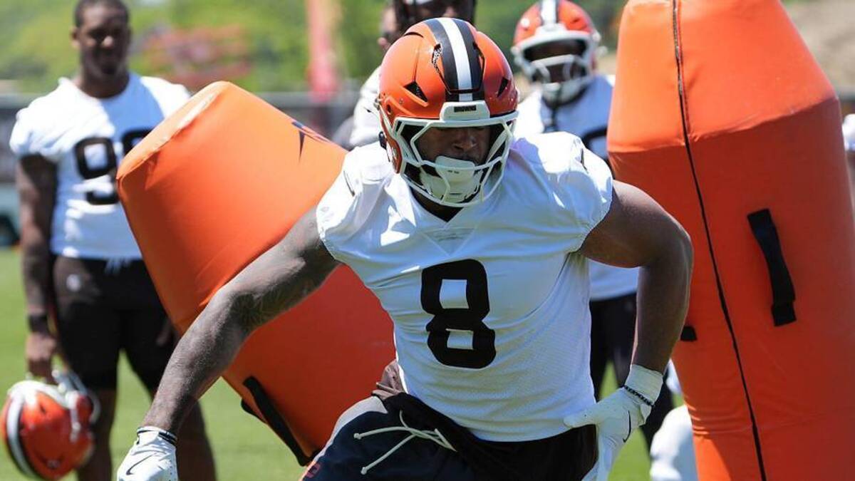  Cleveland Browns Jared Verse takes part in a drill during team OTAs at CrossCountry Mortgage Campus of the Cleveland Browns in Berea, Ohio on June 2, 2026. | Mike Cardew / USA TODAY NETWORK via Imagn Images 