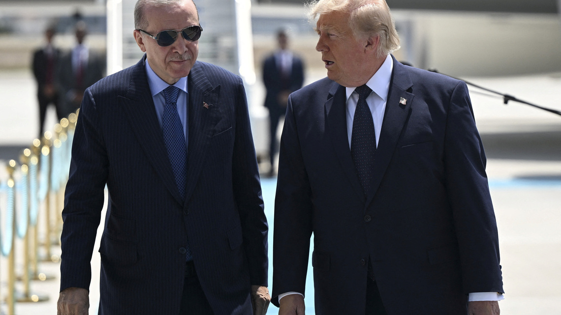 Erdogan urges Trump to pursue talks with Iran, offers support