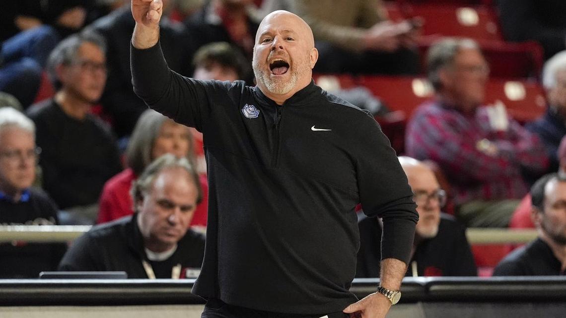 No. 18 Saint Louis beats VCU after chaotic, ejection-filled ending 